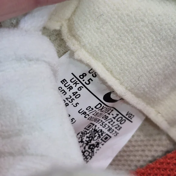 Nike Women's Sneakers in Cream and Orange - Picture 9 of 12